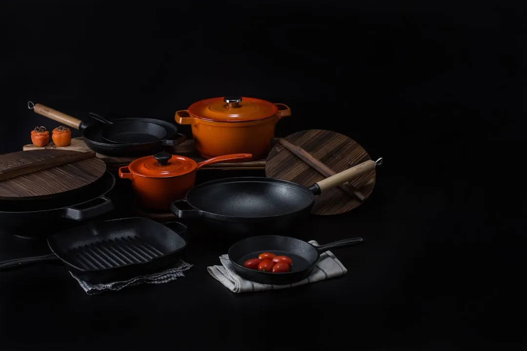 太原家庭厨房锅具选购指南:不粘锅与炒锅的材质特性及适用场景解析正文配图 2